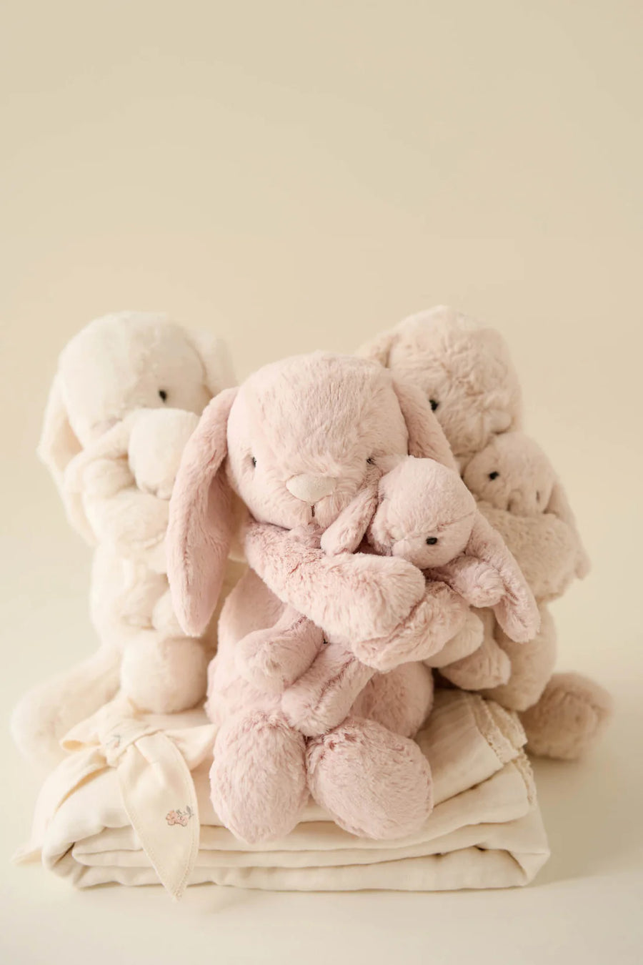 Snuggle Bunny - Frankie - Blush